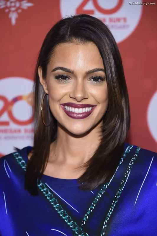 Anabelle Acosta photo 17 of 56
