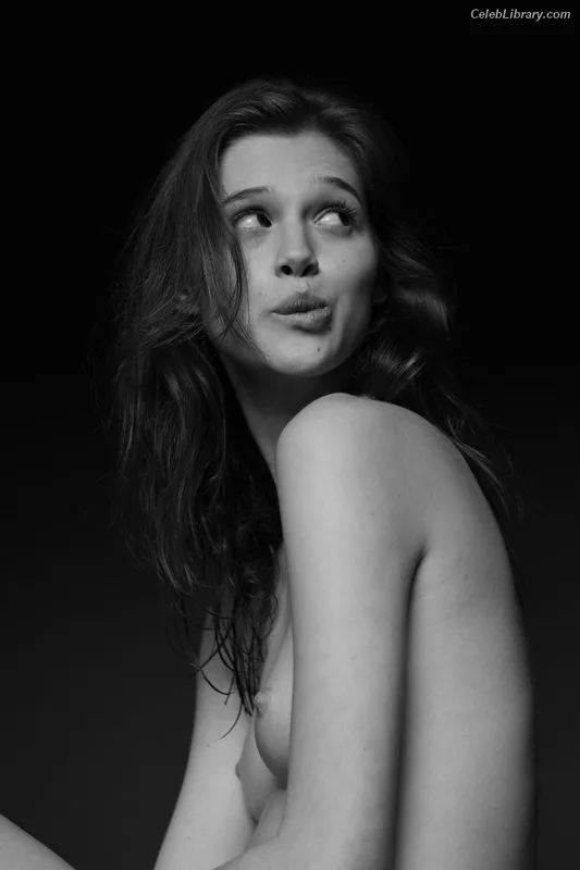 Anaïs Pouliot photo 7 of 24