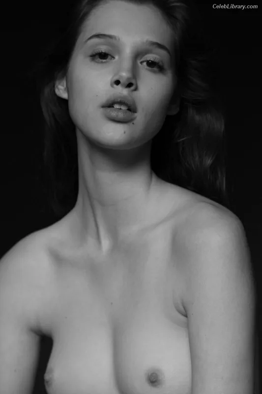Anaïs Pouliot photo 12 of 24