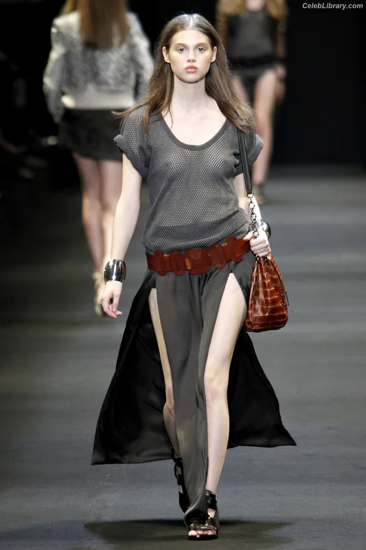 Anaïs Pouliot photo 19 of 24