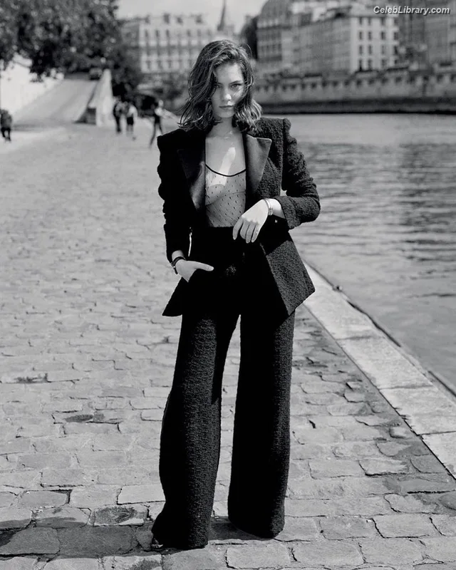 Anamaria Vartolomei photo 2 of 13