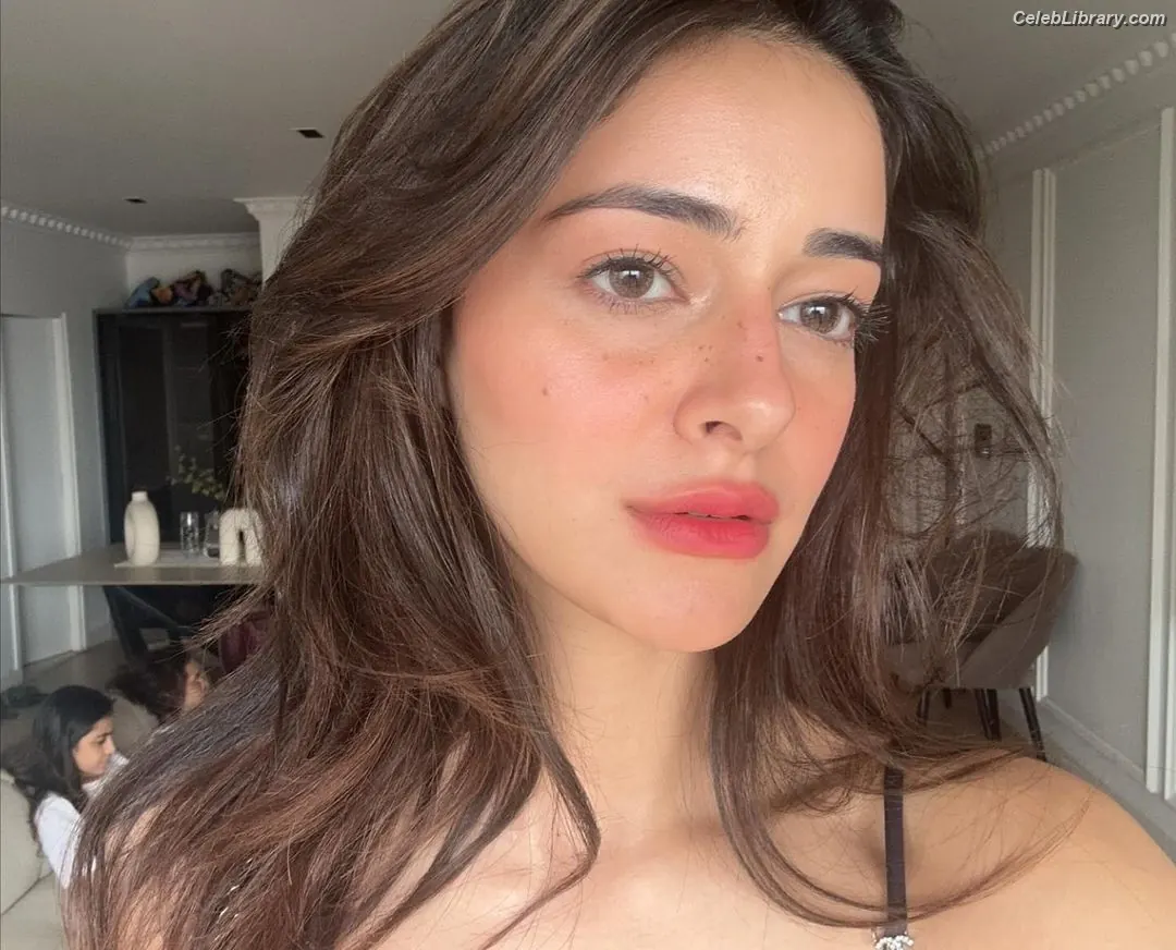 Ananya Pandey photo 11 of 292