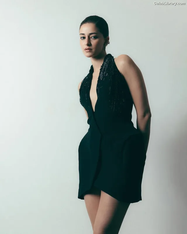 Ananya Pandey photo 7 of 293