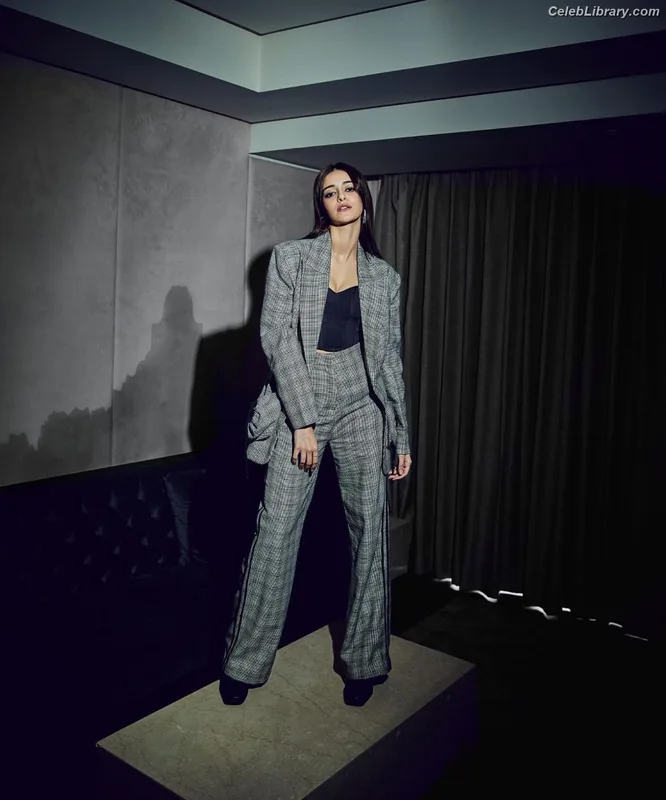 Ananya Pandey photo 21 of 293