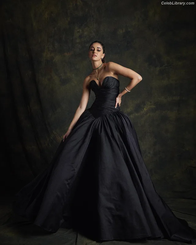 Ananya Pandey photo 10 of 293