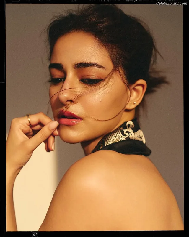 Ananya Pandey photo 3 of 293