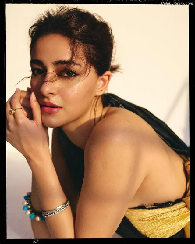 Ananya Pandey photo 4 of 293