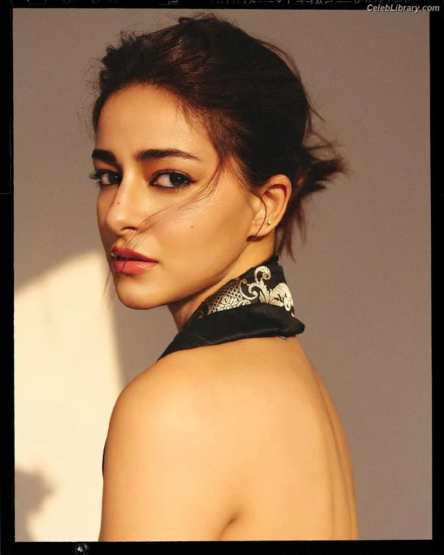 Ananya Pandey photo 5 of 293