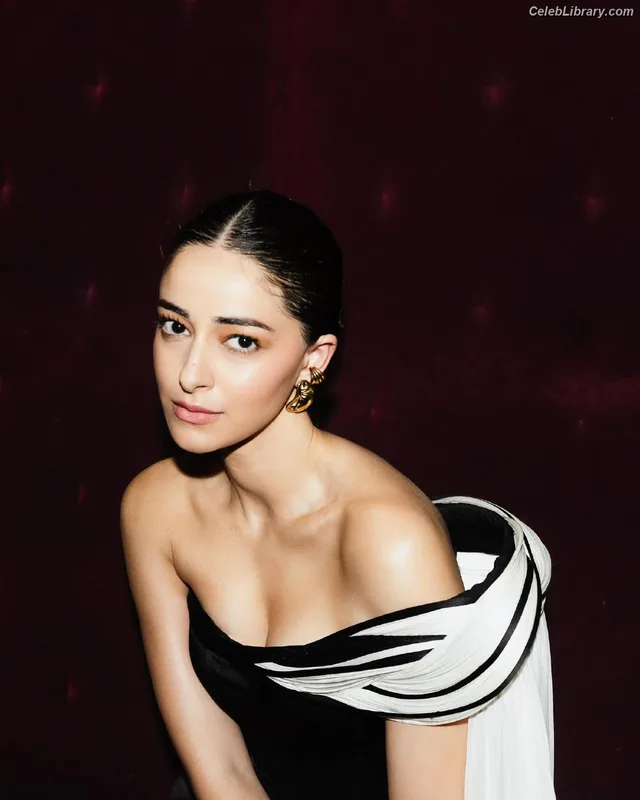 Ananya Pandey photo 7 of 293