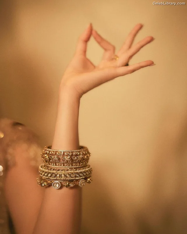 Ananya Pandey photo 23 of 293
