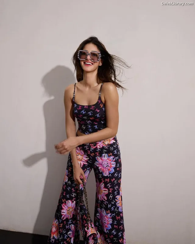 Ananya Pandey photo 2 of 293