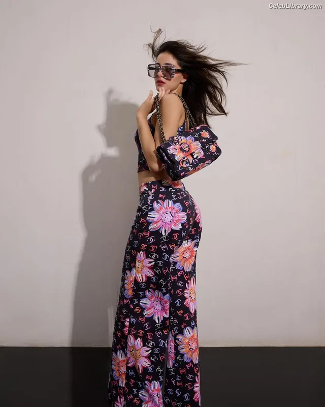 Ananya Pandey photo 4 of 293