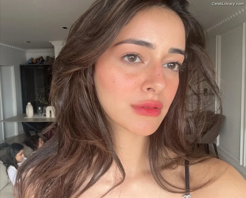 Ananya Pandey photo 11 of 293