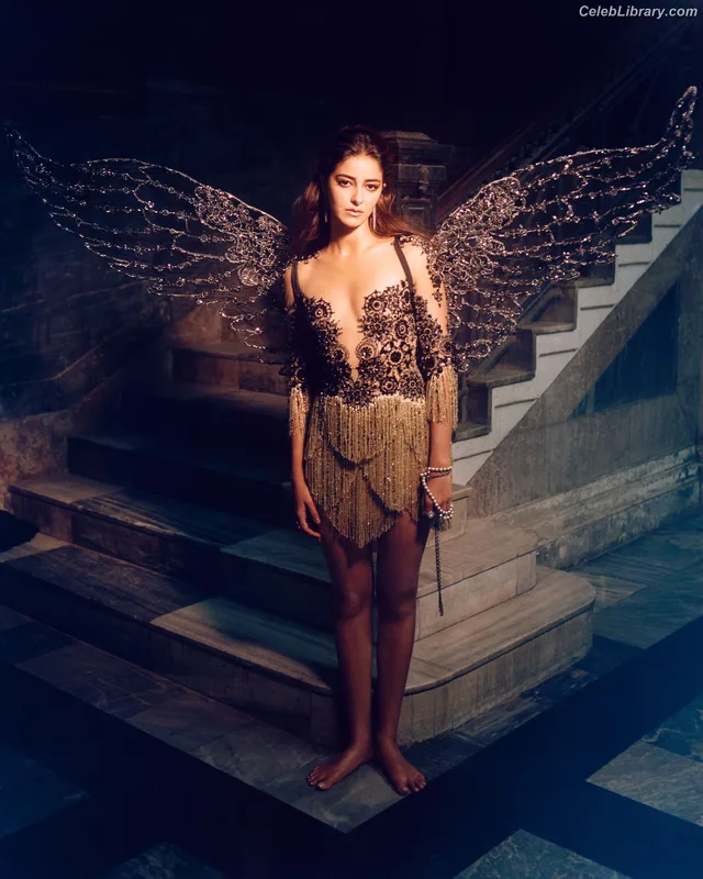 Ananya Pandey photo 22 of 293