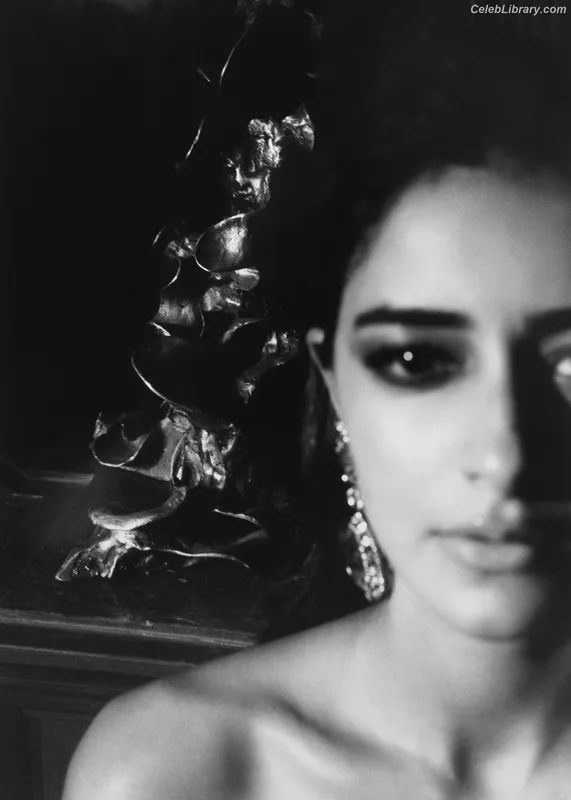 Ananya Pandey photo 2 of 293