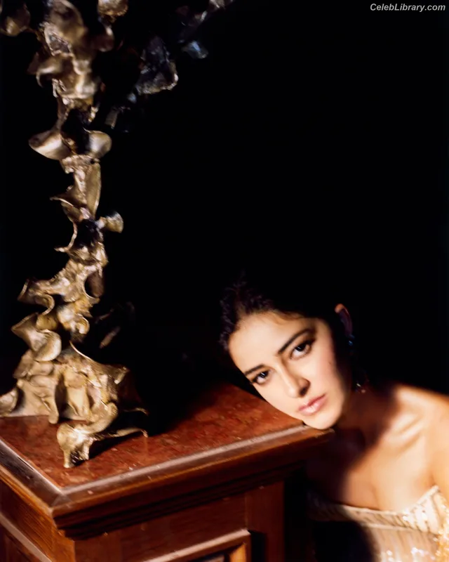Ananya Pandey photo 4 of 293