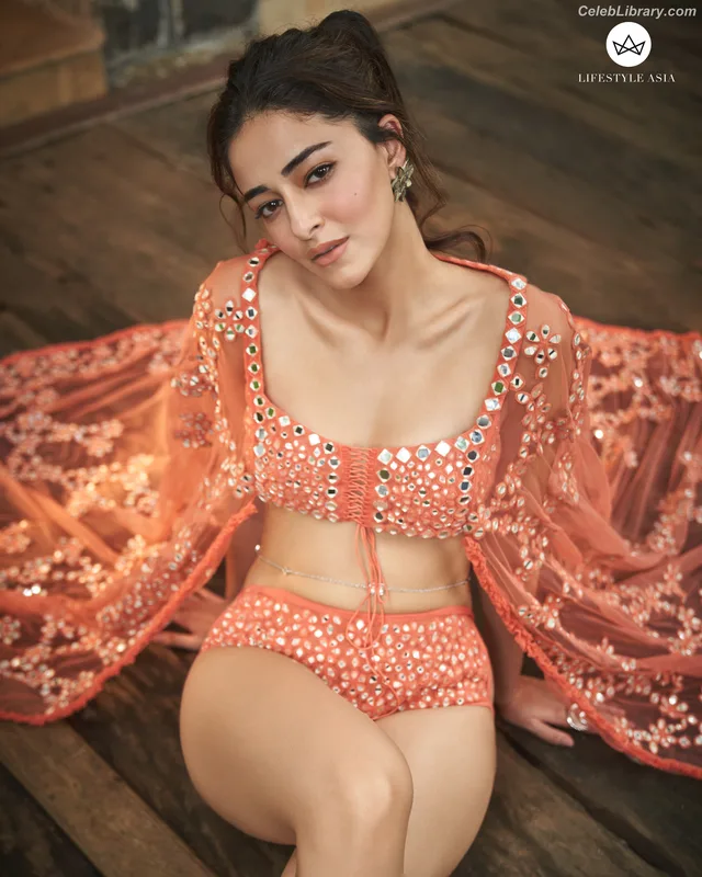 Ananya Pandey photo 20 of 293