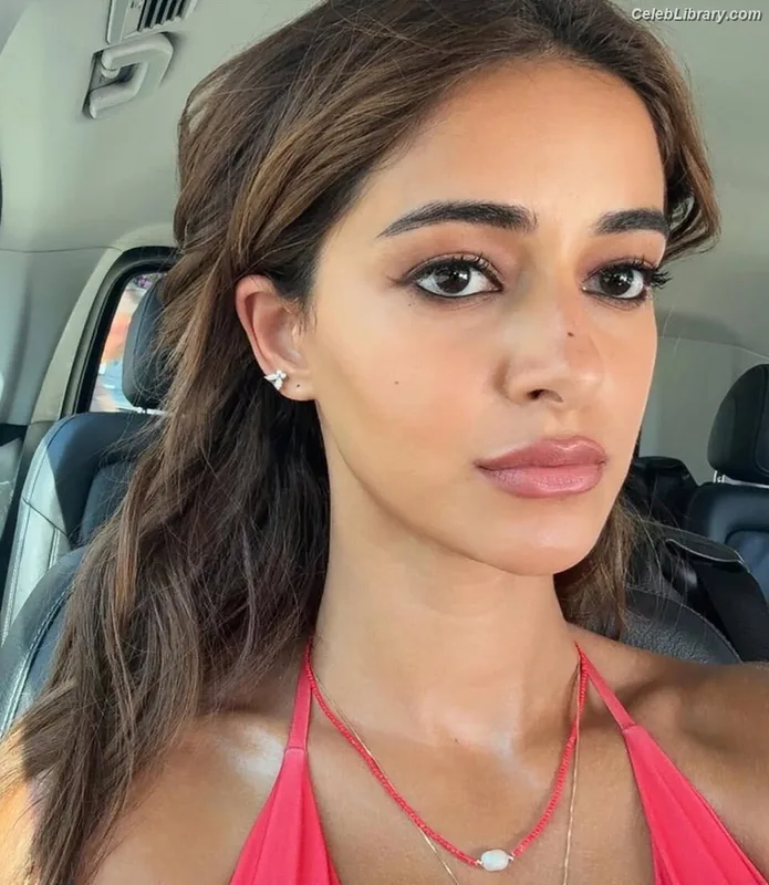 Ananya Pandey photo 14 of 293