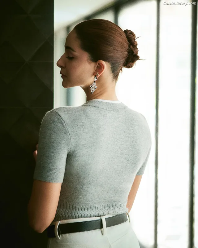 Ananya Pandey photo 1 of 293