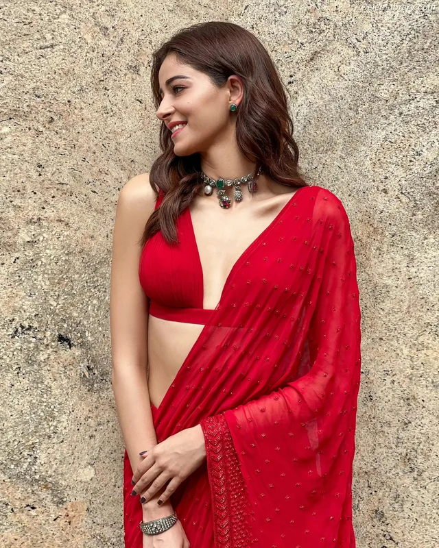 Ananya Pandey photo 3 of 293