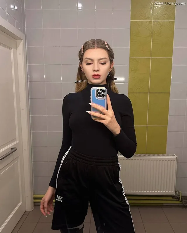 Anastasia Kreslina (IC3PEAK) photo 23 of 96
