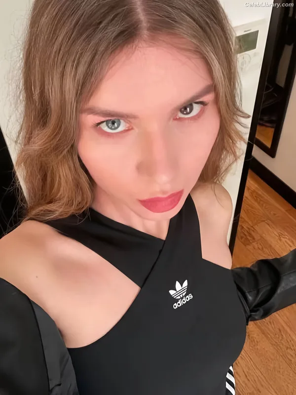 Anastasia Kreslina (IC3PEAK) photo 22 of 96
