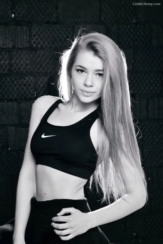 Anastasiya Ukolova photo 4 of 50