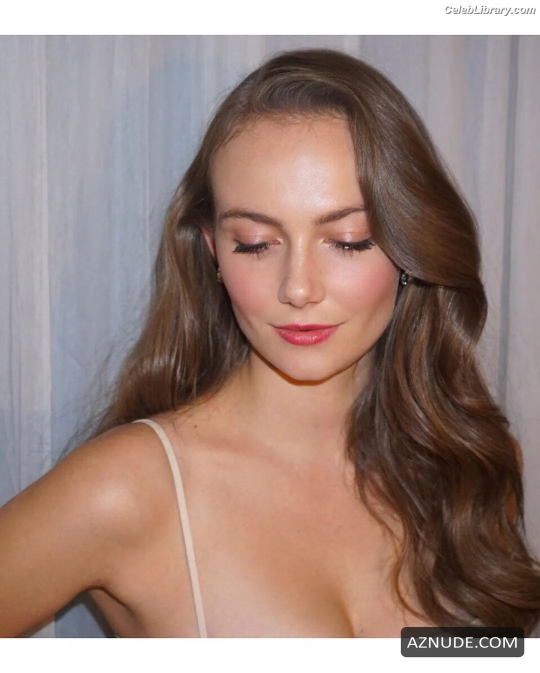 Andi Matichak photo 16 of 53