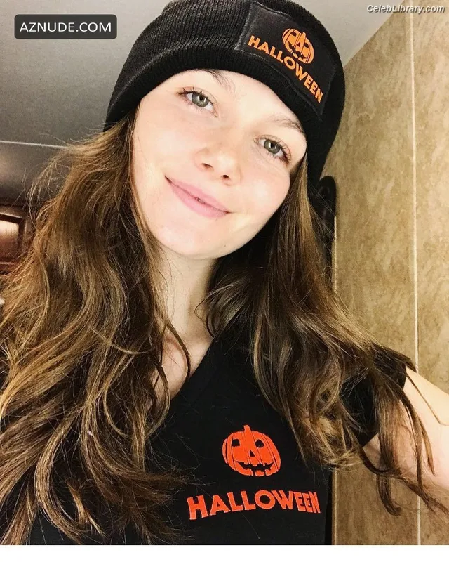 Andi Matichak photo 12 of 54