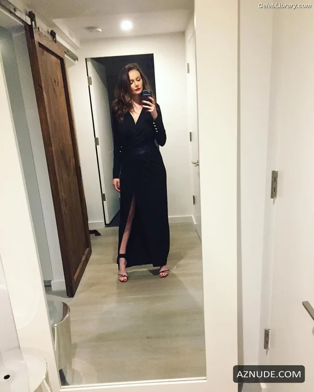 Andi Matichak photo 17 of 54