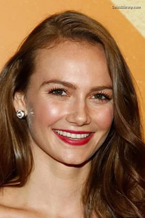 Andi Matichak photo 2 of 54