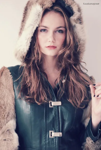 Andi Matichak photo 15 of 54