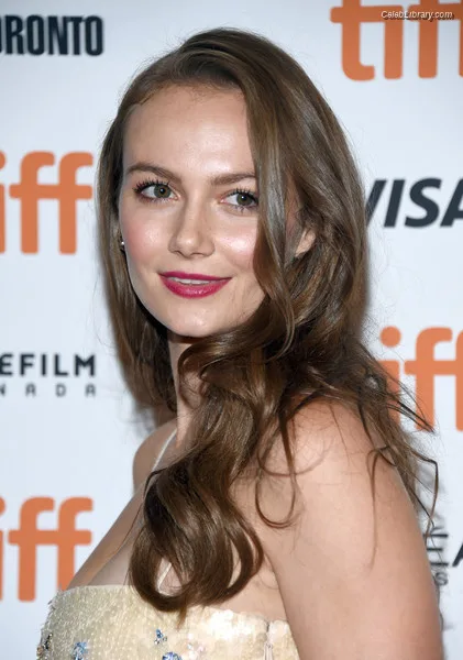 Andi Matichak photo 17 of 54