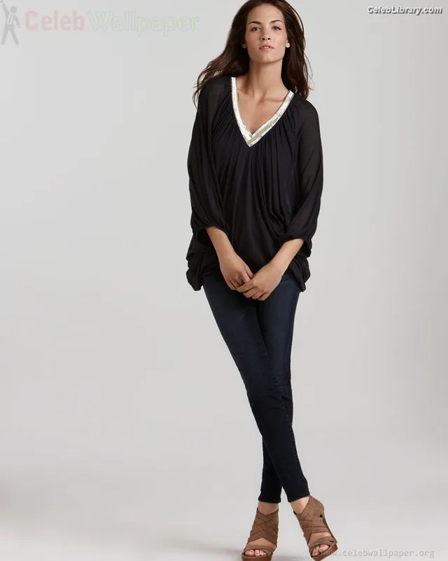 Andi Muise photo 19 of 56