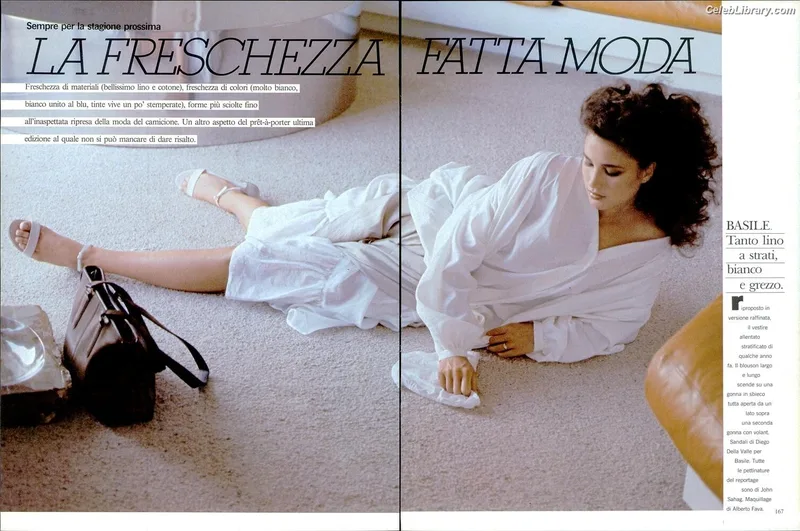 Andie MacDowell photo 17 of 42
