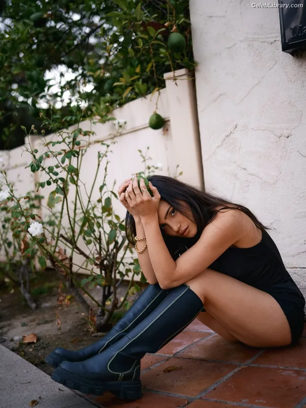 Andrea Londo photo 1 of 114