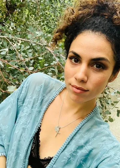 Andrea Sixtos