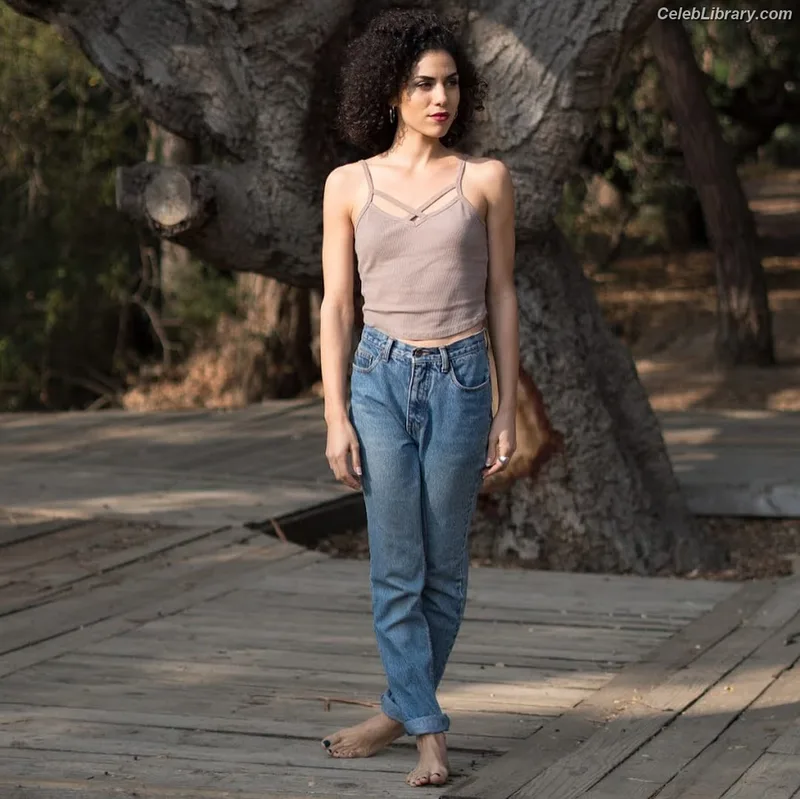 Andrea Sixtos photo 7 of 55