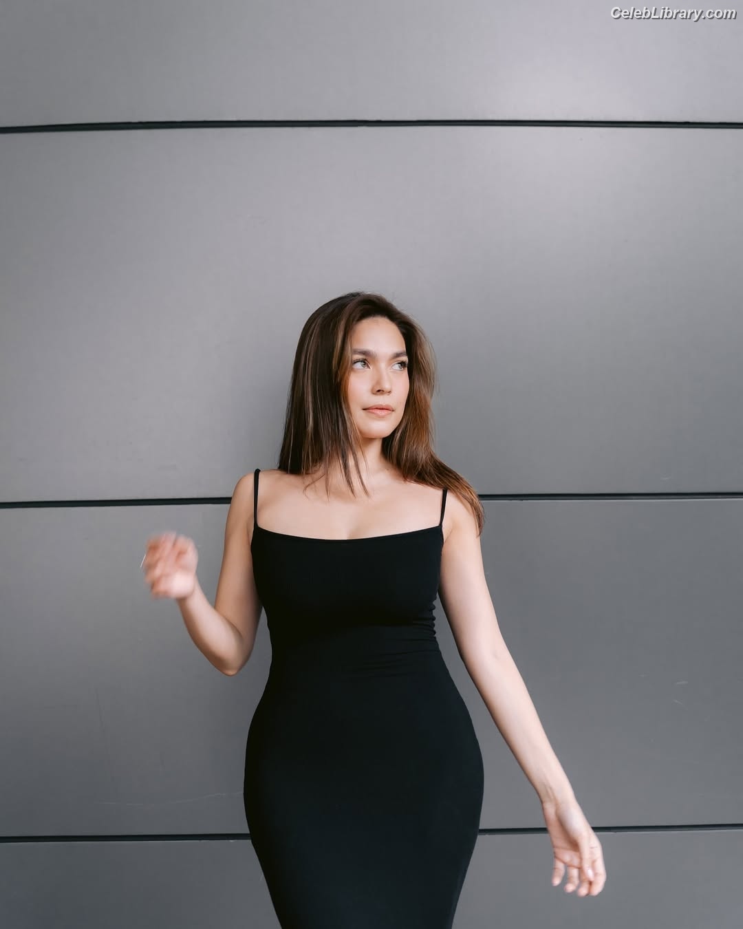 Andrea Torres photo 1 of 22
