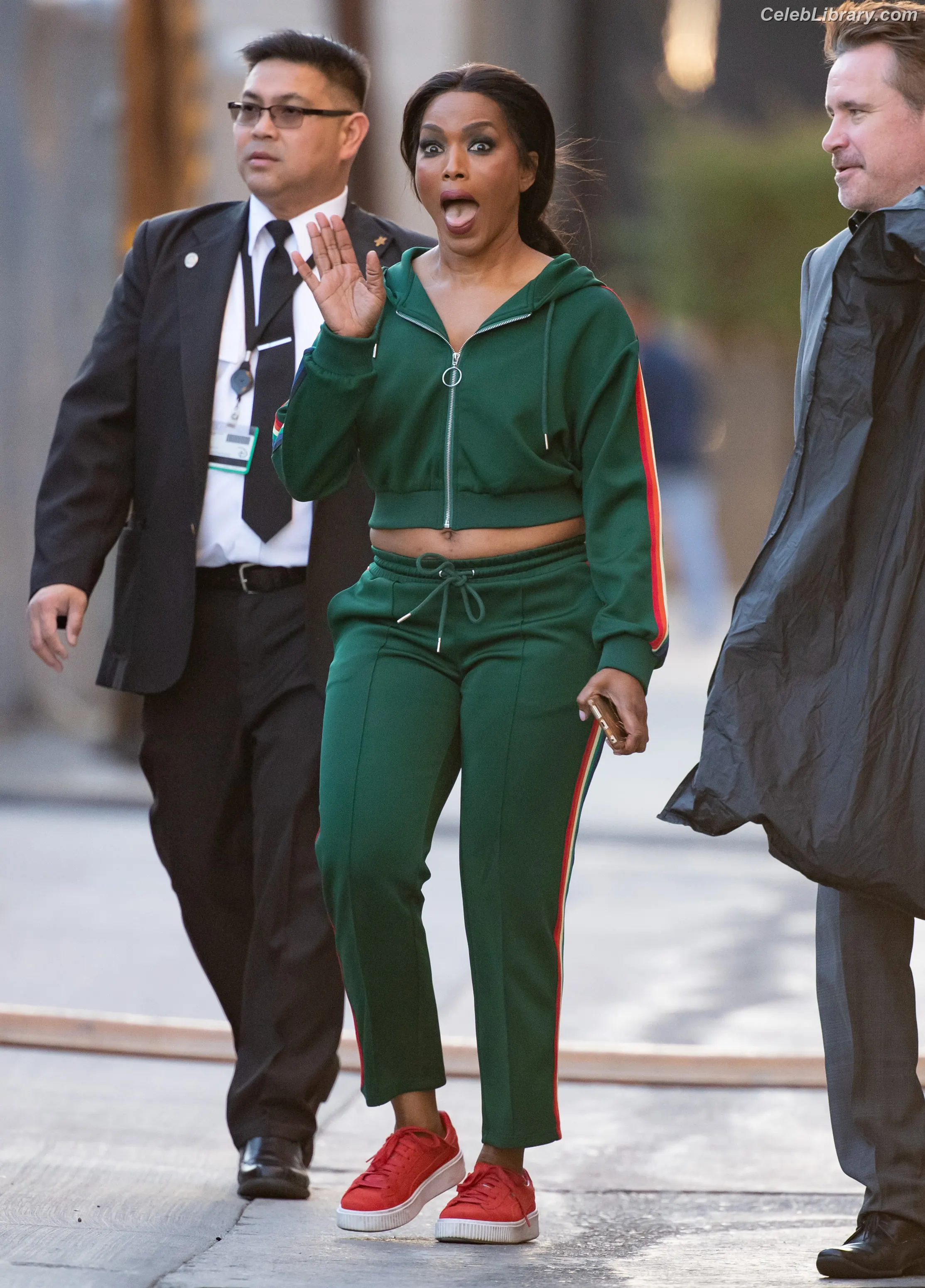 Angela Bassett photo 3 of 48