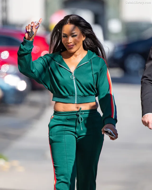 Angela Bassett photo 1 of 49