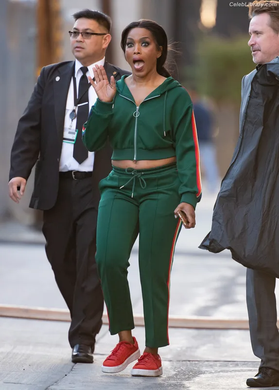 Angela Bassett photo 3 of 49