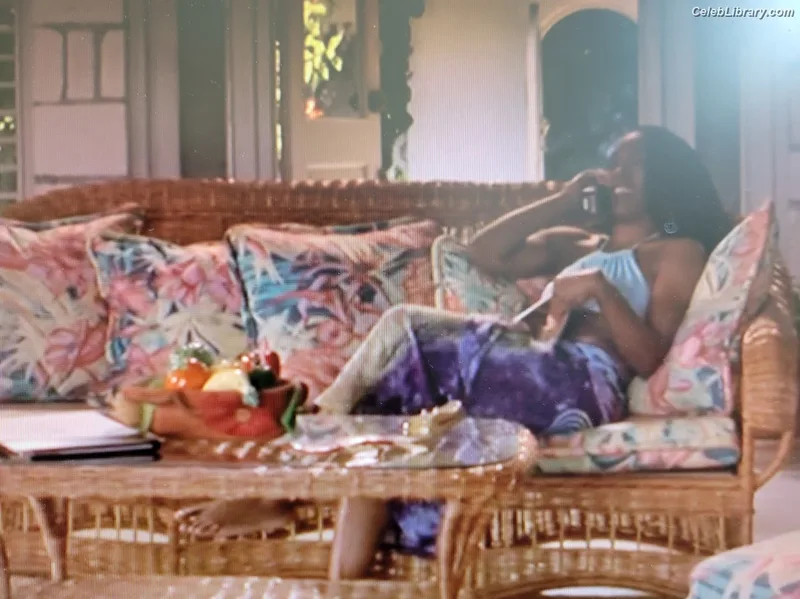 Angela Bassett photo 9 of 49