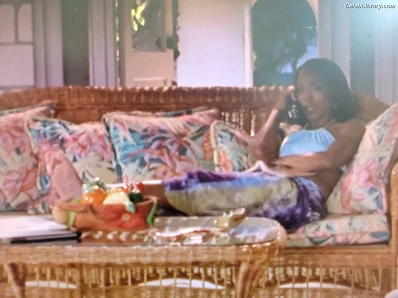Angela Bassett photo 13 of 49