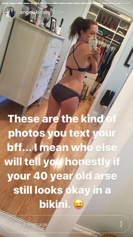 Angela Kinsey photo 16 of 100