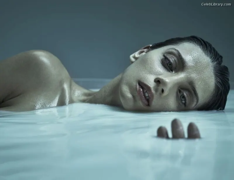 Angela Sarafyan photo 22 of 28