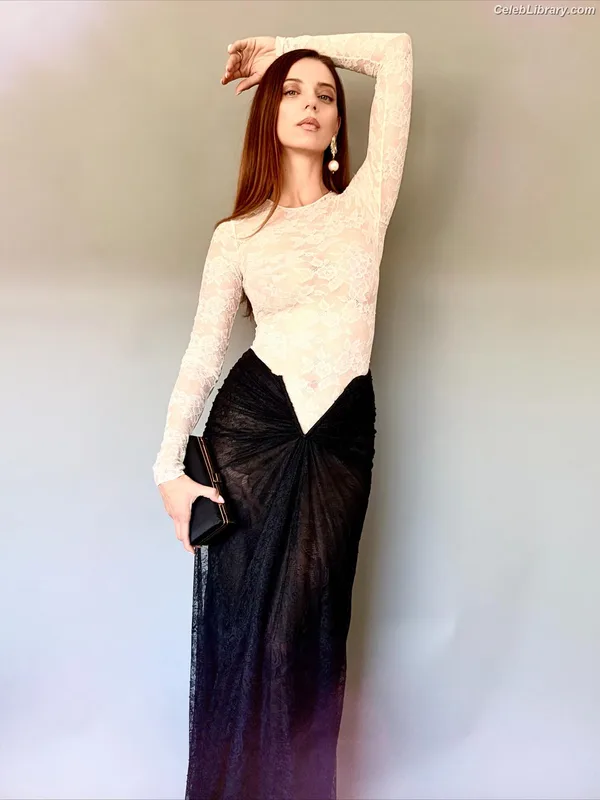 Angela Sarafyan photo 4 of 29