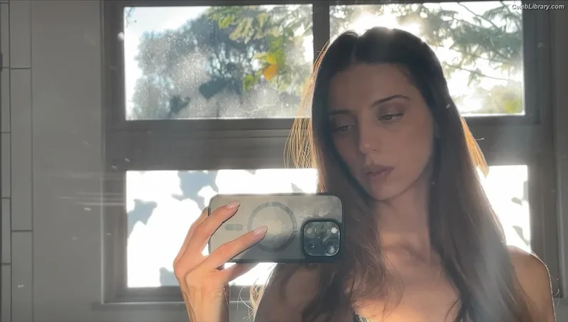 Angela Sarafyan photo 6 of 29
