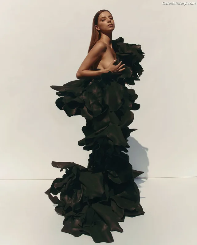 Angela Sarafyan photo 9 of 29
