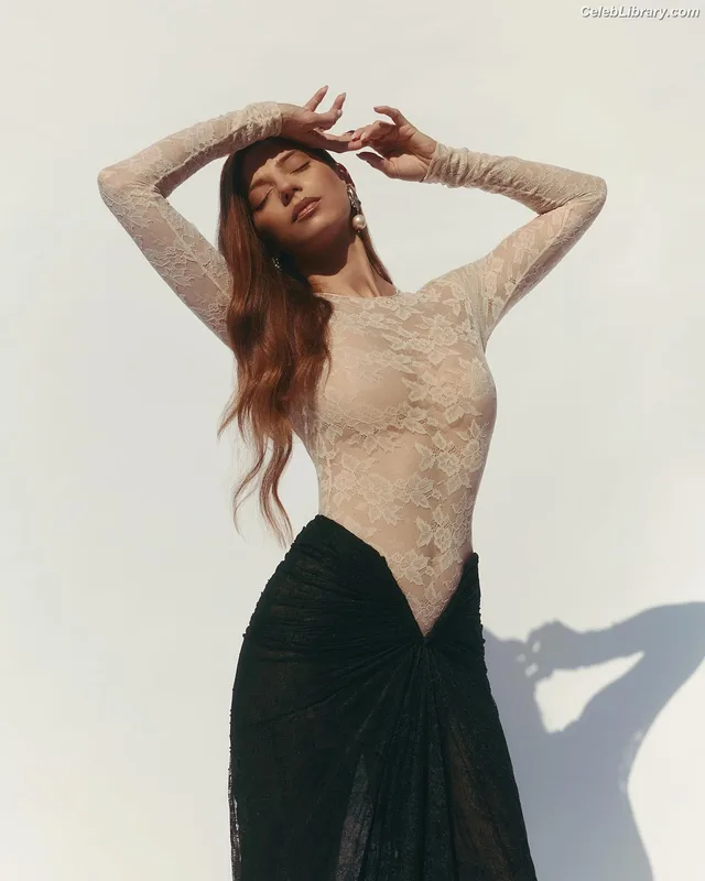 Angela Sarafyan photo 10 of 29